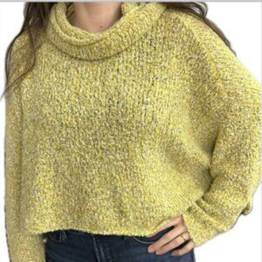 Free People slouchy sweater high low top yellow, black white colors size  Medium